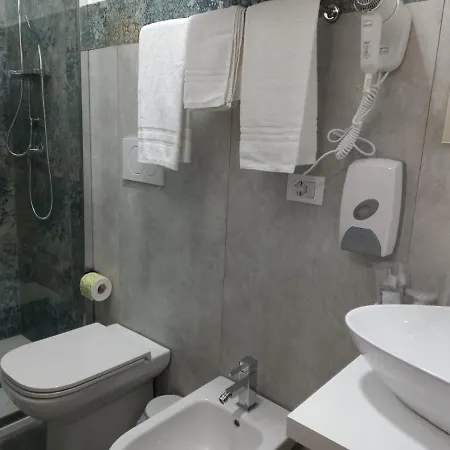 Bed & Breakfast La Grotta 3*