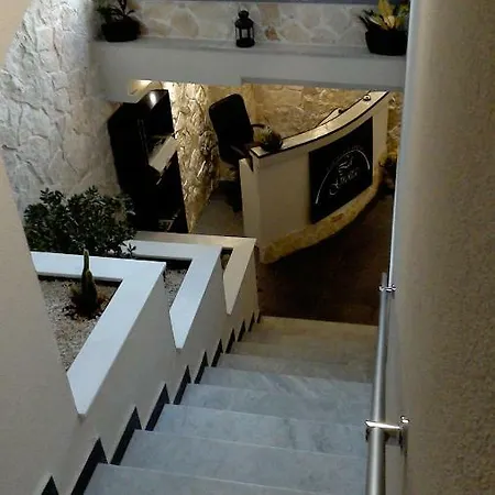 La Grotta Bed & Breakfast 3*