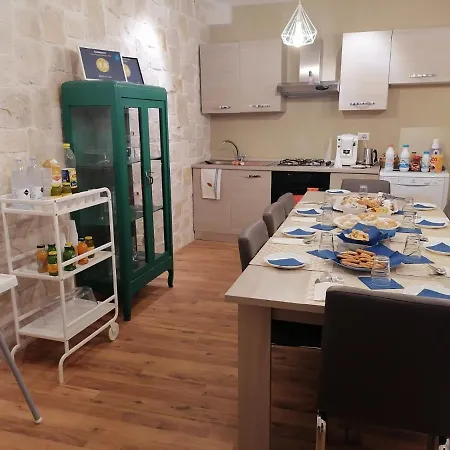 La Grotta 4*