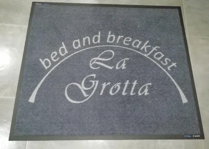 La Grotta 4*